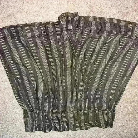 VENUS Striped Women's Shorts - Picture 2 of 3